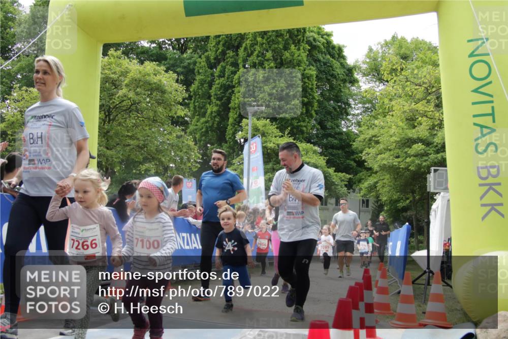 17.05.2025 - Störlauf H.Heesch http://msf.ph/oto/7897022 17.05.2025 13:02:39 Ziel 25, 7266, 7100 meine-sportfotos.de