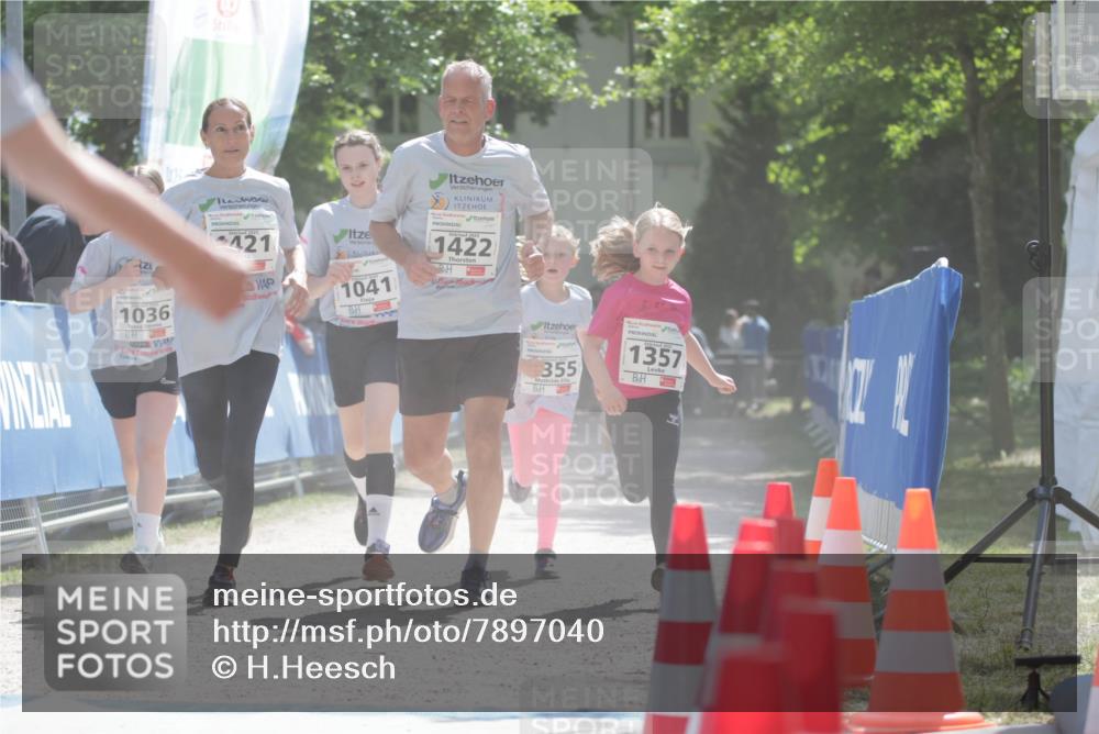 17.05.2025 - Störlauf H.Heesch http://msf.ph/oto/7897040 17.05.2025 14:52:13 Ziel 1036, 421, 1041, 1422, 355, 1357 meine-sportfotos.de