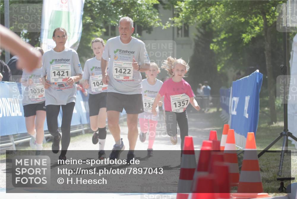 17.05.2025 - Störlauf H.Heesch http://msf.ph/oto/7897043 17.05.2025 14:52:13 Ziel 1036, 1421, 1422, 104, 27, 00, 135, 1357 meine-sportfotos.de