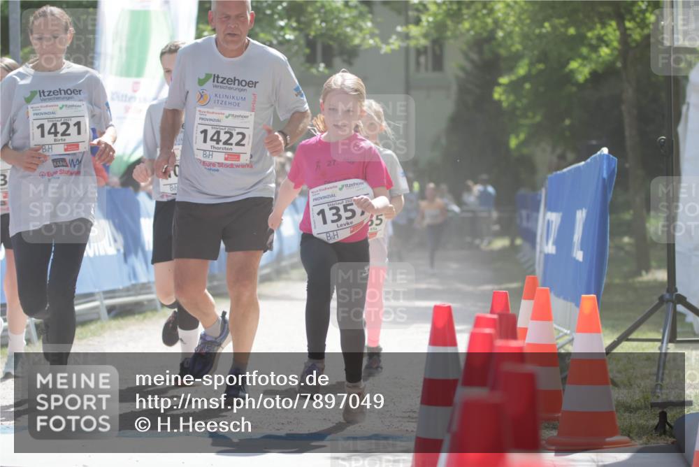 17.05.2025 - Störlauf H.Heesch http://msf.ph/oto/7897049 17.05.2025 14:52:13 Ziel 2025, 1421, 2025, 1422, 27, 2023, 202, 135, 35 meine-sportfotos.de