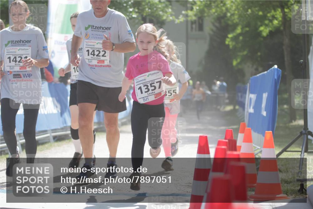 17.05.2025 - Störlauf H.Heesch http://msf.ph/oto/7897051 17.05.2025 14:52:14 Ziel 2025, 1422, 10, 2025, 1422, 27, 2023, 2025, 1357, 85, 55 meine-sportfotos.de