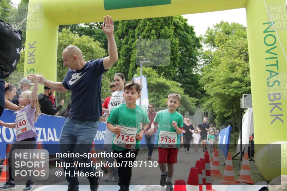 17.05.2025 - Störlauf H.Heesch http://msf.ph/oto/7897130 17.05.2025 13:02:47 Ziel 104, 2401, 126, 7134 meine-sportfotos.de