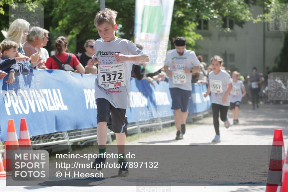 17.05.2025 - Störlauf H.Heesch http://msf.ph/oto/7897132 17.05.2025 14:52:23 Ziel 2025, 1372, 1550, 1567 meine-sportfotos.de