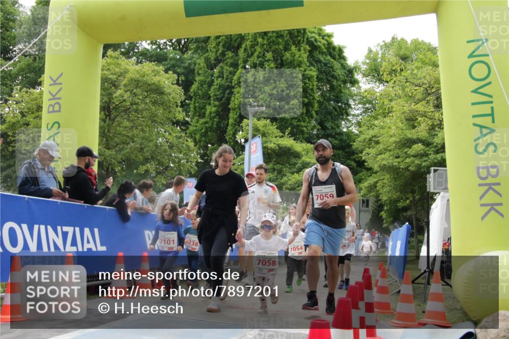 17.05.2025 - Störlauf H.Heesch http://msf.ph/oto/7897201 17.05.2025 13:02:55 Ziel 1, 7101, 238, 7058, 7054, 7059 meine-sportfotos.de