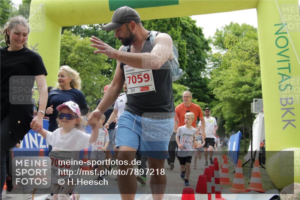 17.05.2025 - Störlauf H.Heesch http://msf.ph/oto/7897218 17.05.2025 13:02:56 Ziel 7058, 249, 7059 meine-sportfotos.de
