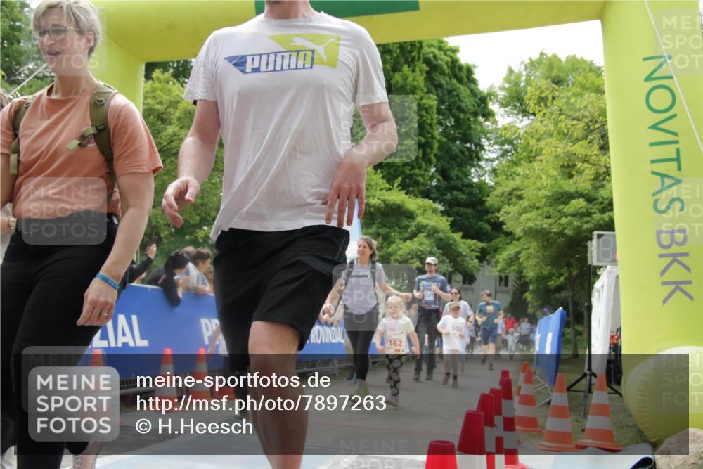 17.05.2025 - Störlauf H.Heesch http://msf.ph/oto/7897263 17.05.2025 13:03:00 Ziel 2911 meine-sportfotos.de