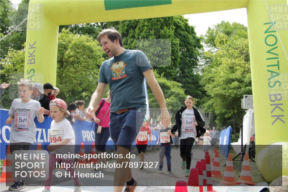 17.05.2025 - Störlauf H.Heesch http://msf.ph/oto/7897327 17.05.2025 13:03:06 Ziel 95, 25, 94, 72137270, 100 meine-sportfotos.de