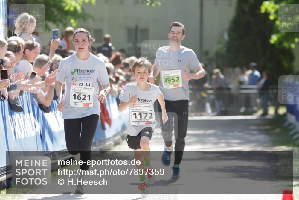 17.05.2025 - Störlauf H.Heesch http://msf.ph/oto/7897359 17.05.2025 14:41:04 Ziel 2025, 1621, 1172, 3952 meine-sportfotos.de