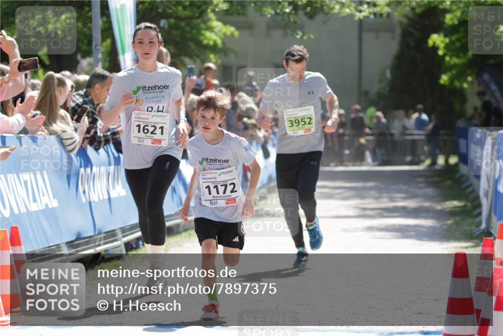 17.05.2025 - Störlauf H.Heesch http://msf.ph/oto/7897375 17.05.2025 14:41:05 Ziel 2025, 1621, 2025, 1172, 3952 meine-sportfotos.de