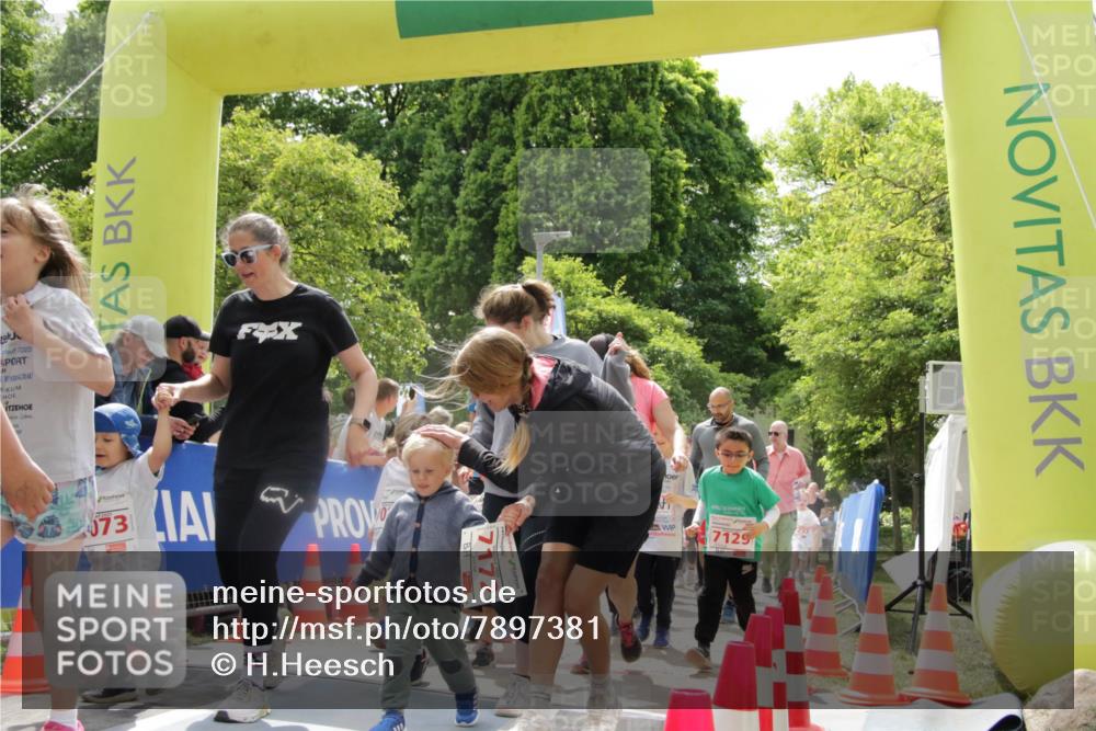 17.05.2025 - Störlauf H.Heesch http://msf.ph/oto/7897381 17.05.2025 13:03:16 Ziel 73, 7172, 7129 meine-sportfotos.de