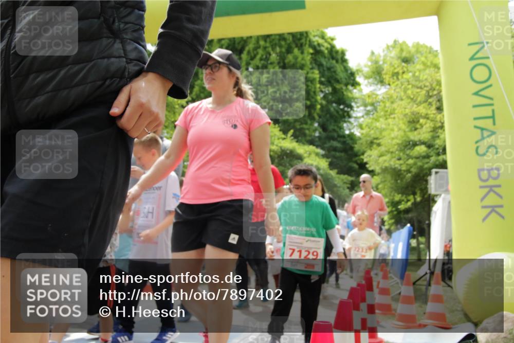17.05.2025 - Störlauf H.Heesch http://msf.ph/oto/7897402 17.05.2025 13:03:18 Ziel 7129 meine-sportfotos.de