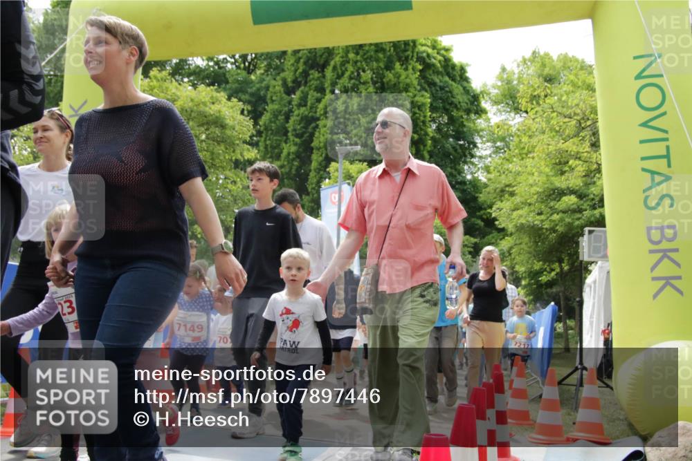 17.05.2025 - Störlauf H.Heesch http://msf.ph/oto/7897446 17.05.2025 13:03:22 Ziel 7149 meine-sportfotos.de
