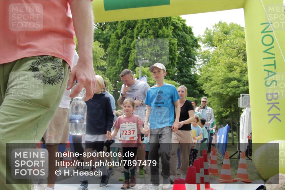 17.05.2025 - Störlauf H.Heesch http://msf.ph/oto/7897479 17.05.2025 13:03:25 Ziel 7237 meine-sportfotos.de