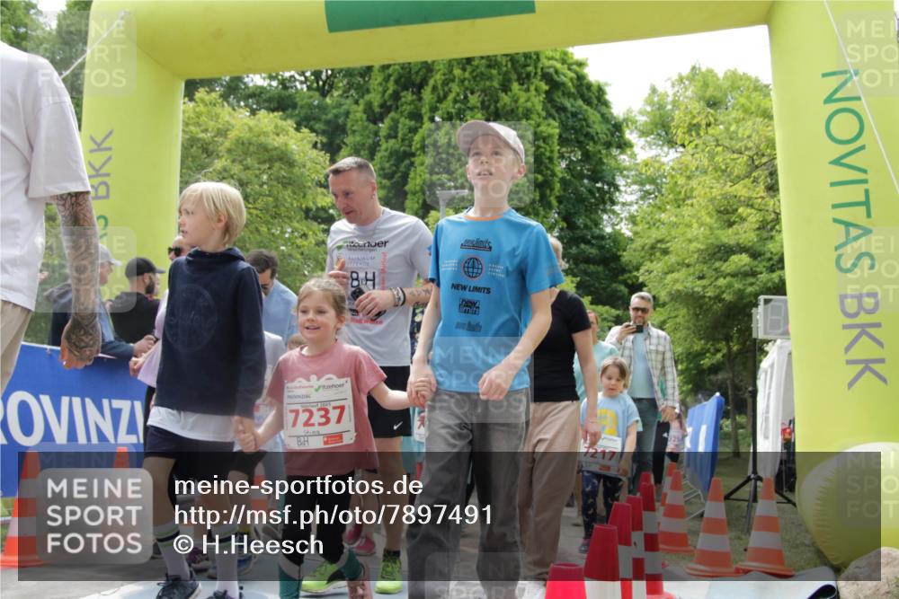 17.05.2025 - Störlauf H.Heesch http://msf.ph/oto/7897491 17.05.2025 13:03:25 Ziel 7237, 7217 meine-sportfotos.de