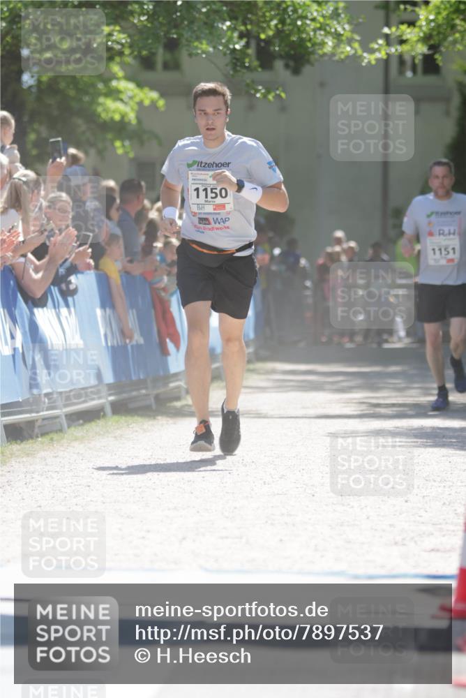 17.05.2025 - Störlauf H.Heesch http://msf.ph/oto/7897537 17.05.2025 14:41:38 Ziel 1150, 1151 meine-sportfotos.de