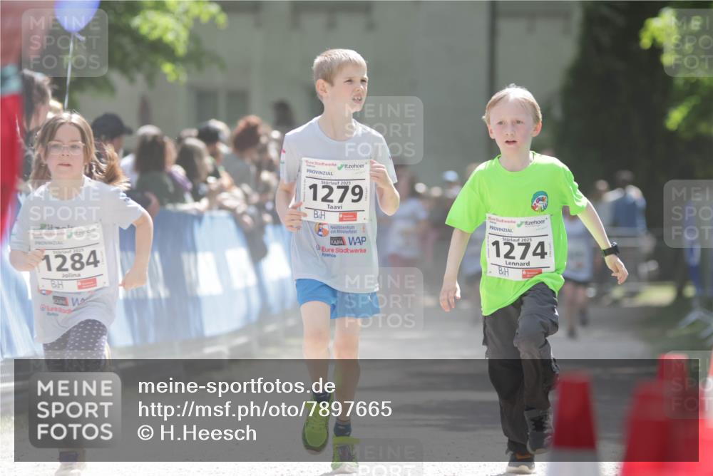 17.05.2025 - Störlauf H.Heesch http://msf.ph/oto/7897665 17.05.2025 14:54:19 Ziel 2025, 1284, 2025, 1279, 2025, 1274 meine-sportfotos.de