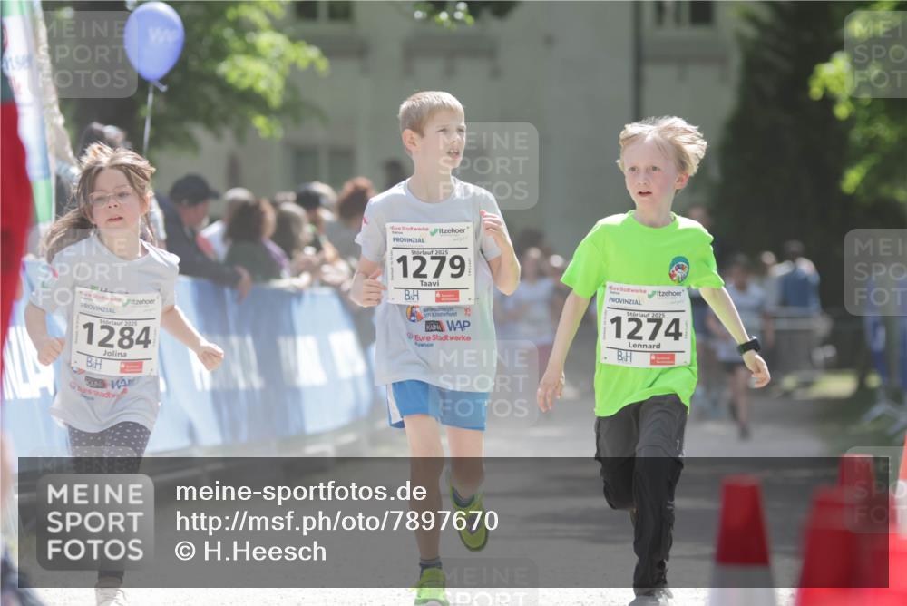 17.05.2025 - Störlauf H.Heesch http://msf.ph/oto/7897670 17.05.2025 14:54:19 Ziel 2025, 1284, 2025, 1279, 2025, 1274 meine-sportfotos.de