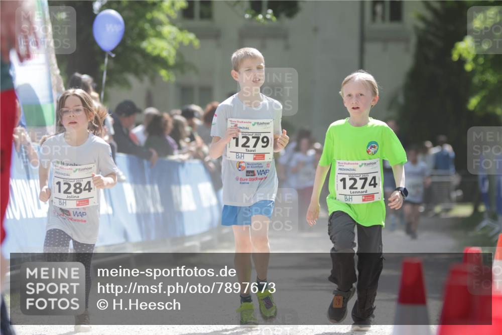 17.05.2025 - Störlauf H.Heesch http://msf.ph/oto/7897673 17.05.2025 14:54:19 Ziel 2025, 1284, 2025, 1279, 2025, 1274 meine-sportfotos.de