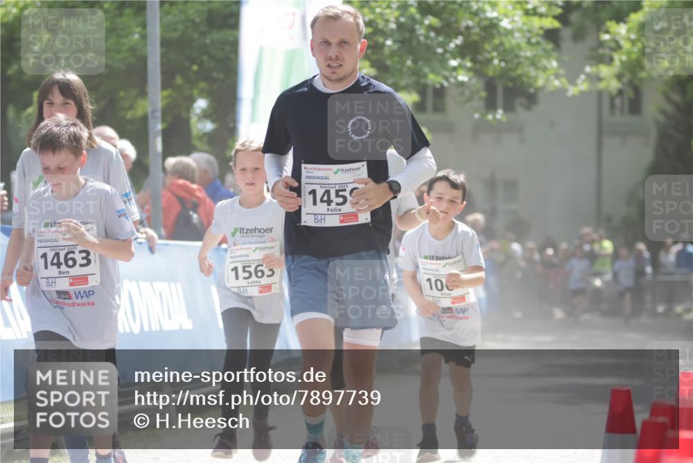 17.05.2025 - Störlauf H.Heesch http://msf.ph/oto/7897739 17.05.2025 14:54:32 Ziel 2025, 1463, 1565, 2025, 1459, 10 meine-sportfotos.de