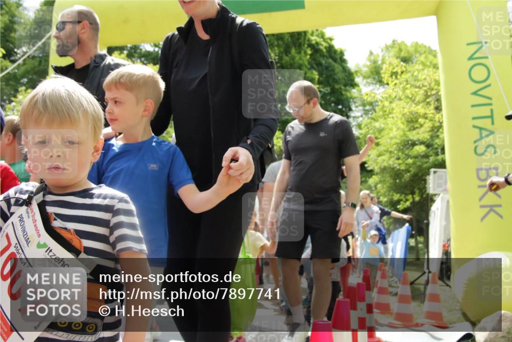 17.05.2025 - Störlauf H.Heesch http://msf.ph/oto/7897741 17.05.2025 13:03:54 Ziel 3, 00, 2025, 7007 meine-sportfotos.de