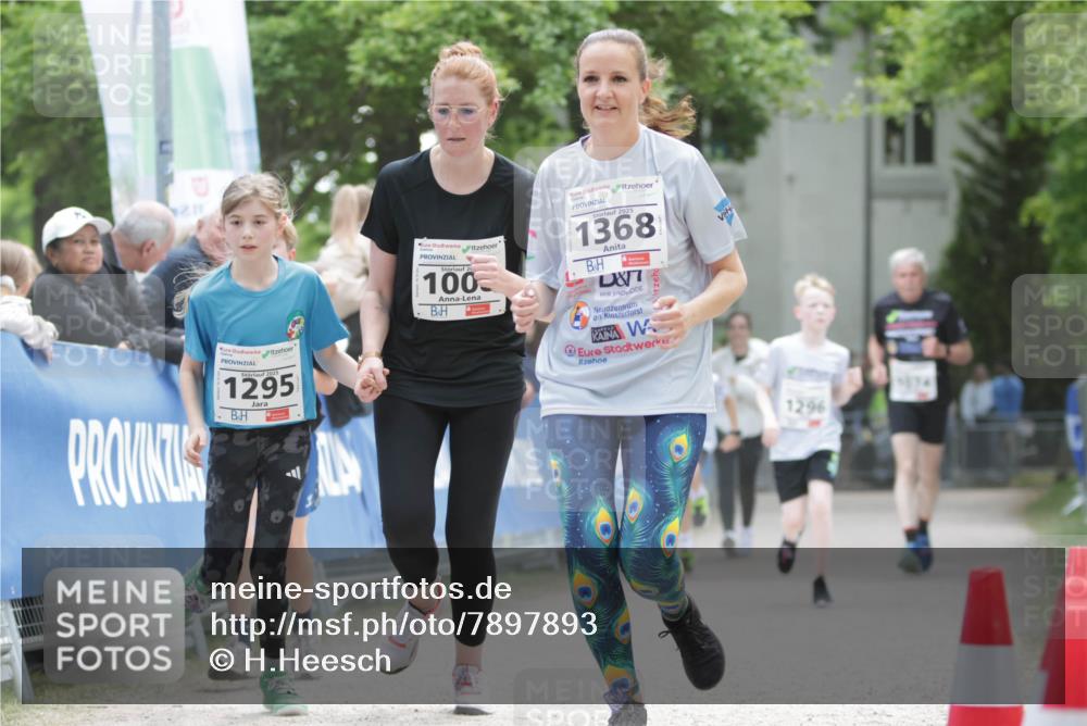 17.05.2025 - Störlauf H.Heesch http://msf.ph/oto/7897893 17.05.2025 14:55:00 Ziel 2025, 1295, 20, 100, 2025, 1368, 1296 meine-sportfotos.de
