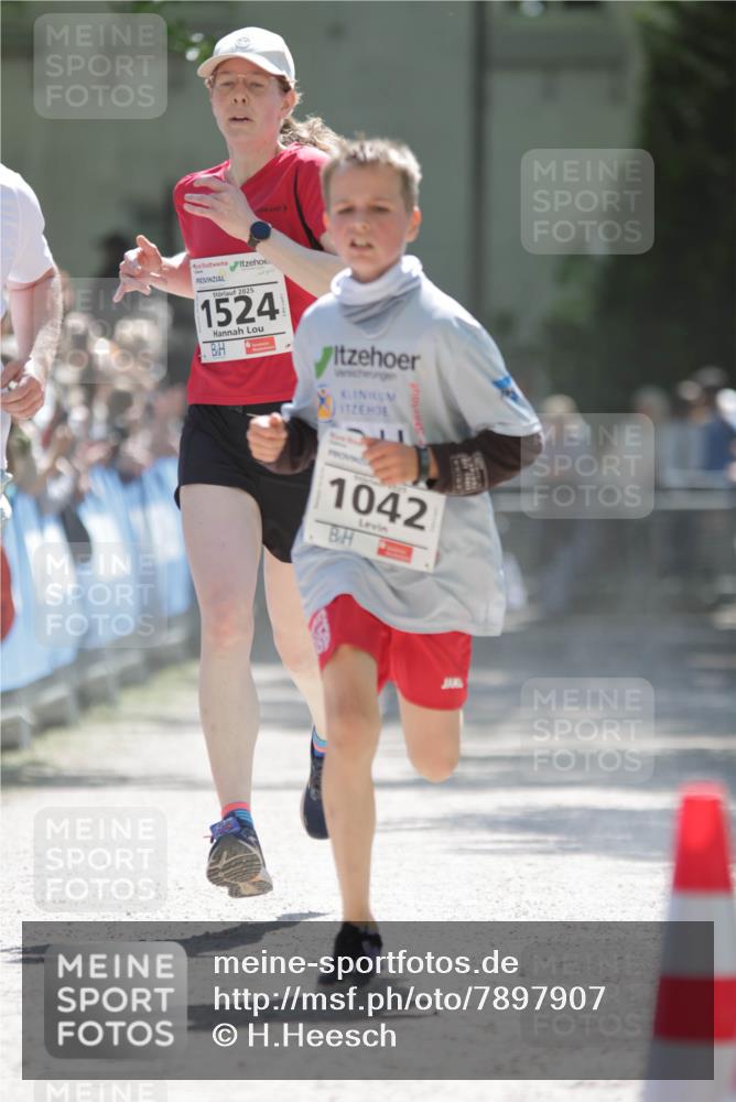 17.05.2025 - Störlauf H.Heesch http://msf.ph/oto/7897907 17.05.2025 14:42:47 Ziel 2025, 1524, 1042 meine-sportfotos.de
