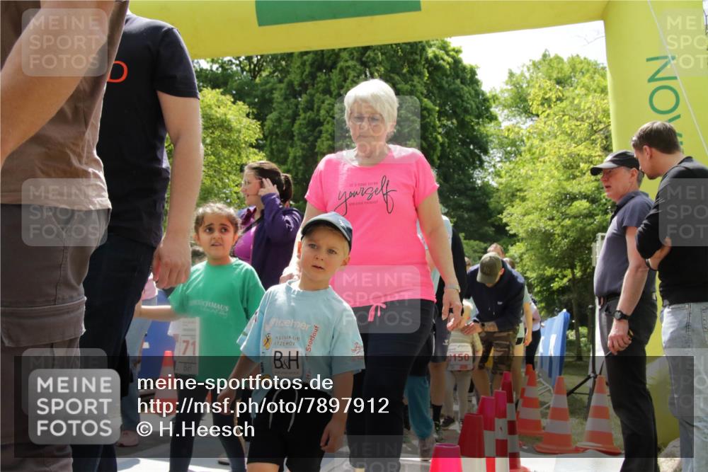 17.05.2025 - Störlauf H.Heesch http://msf.ph/oto/7897912 17.05.2025 13:04:29 Ziel 71, 7150 meine-sportfotos.de