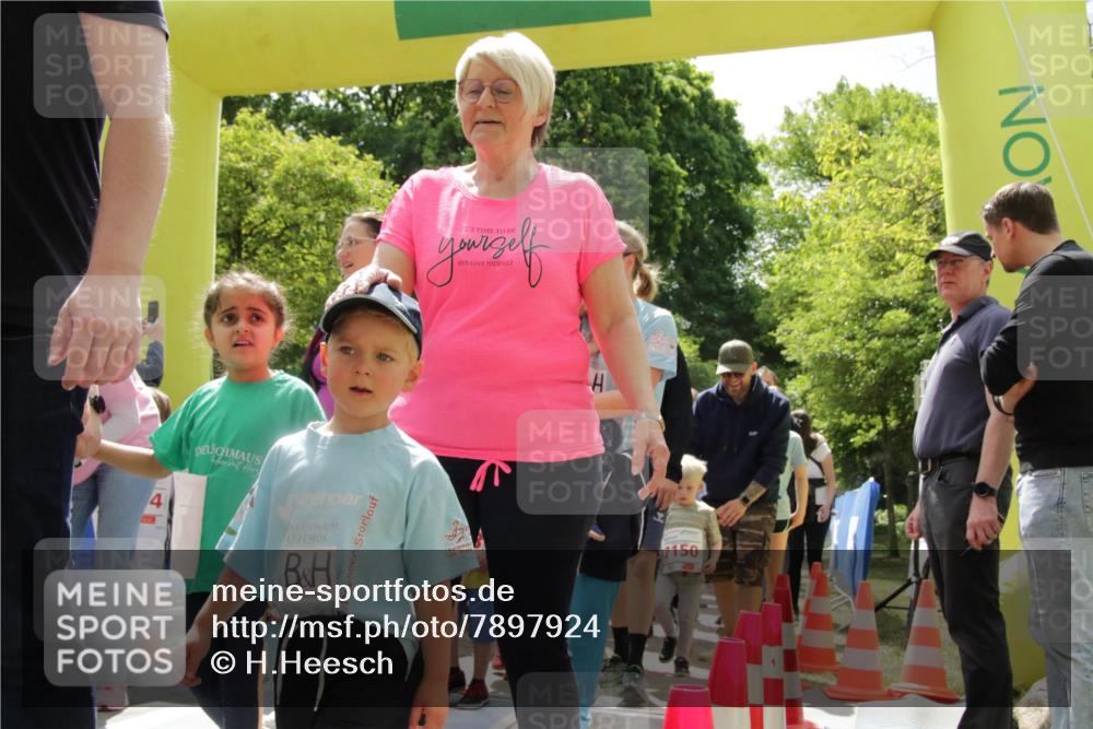 17.05.2025 - Störlauf H.Heesch http://msf.ph/oto/7897924 17.05.2025 13:04:30 Ziel 7150 meine-sportfotos.de