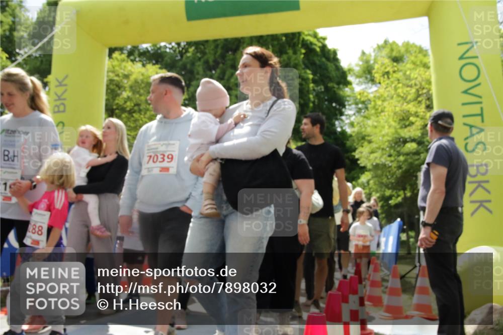 17.05.2025 - Störlauf H.Heesch http://msf.ph/oto/7898032 17.05.2025 13:04:46 Ziel 15, 8, 8, 7039 meine-sportfotos.de