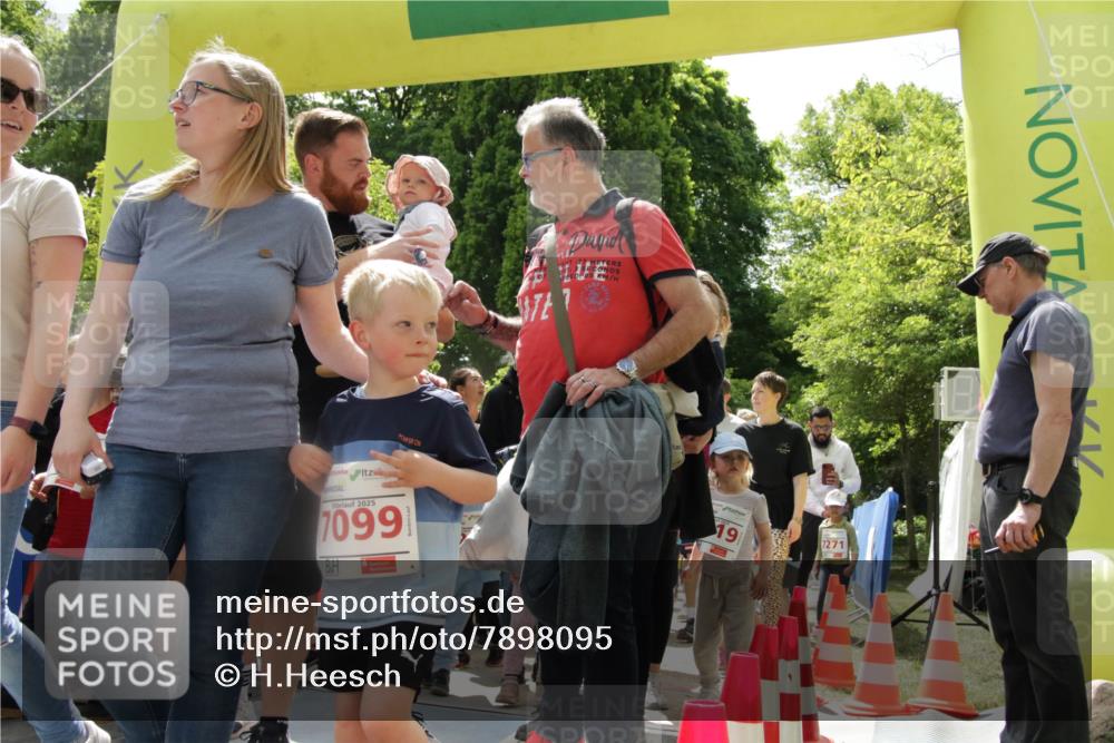 17.05.2025 - Störlauf H.Heesch http://msf.ph/oto/7898095 17.05.2025 13:04:59 Ziel 7099, 19, 7271 meine-sportfotos.de