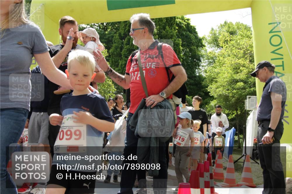 17.05.2025 - Störlauf H.Heesch http://msf.ph/oto/7898098 17.05.2025 13:05:00 Ziel 02, 2025, 0991, 27, 1019, 55, 7271 meine-sportfotos.de