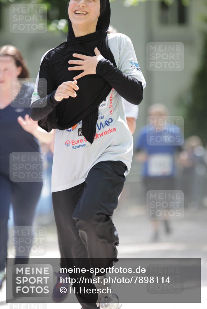 17.05.2025 - Störlauf H.Heesch http://msf.ph/oto/7898114 17.05.2025 14:56:22 Ziel 5 meine-sportfotos.de
