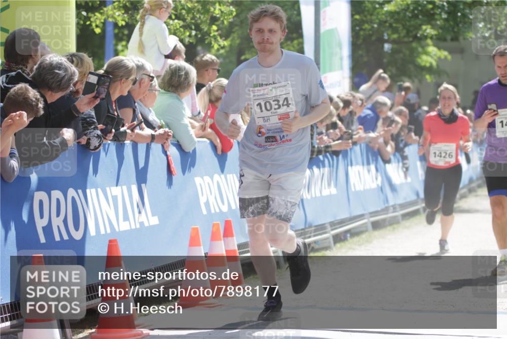 17.05.2025 - Störlauf H.Heesch http://msf.ph/oto/7898177 17.05.2025 14:43:22 Ziel 2025, 1034, 1426, 14 meine-sportfotos.de