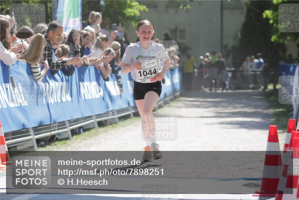 17.05.2025 - Störlauf H.Heesch http://msf.ph/oto/7898251 17.05.2025 14:43:35 Ziel 2, 1044 meine-sportfotos.de