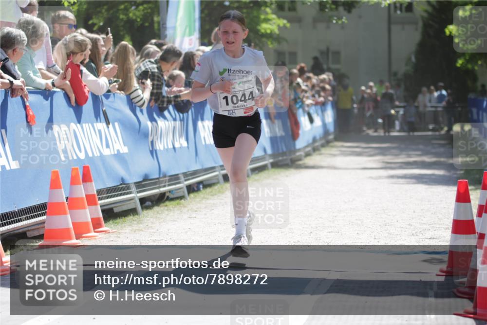 17.05.2025 - Störlauf H.Heesch http://msf.ph/oto/7898272 17.05.2025 14:43:36 Ziel 2025, 1044, 1274 meine-sportfotos.de