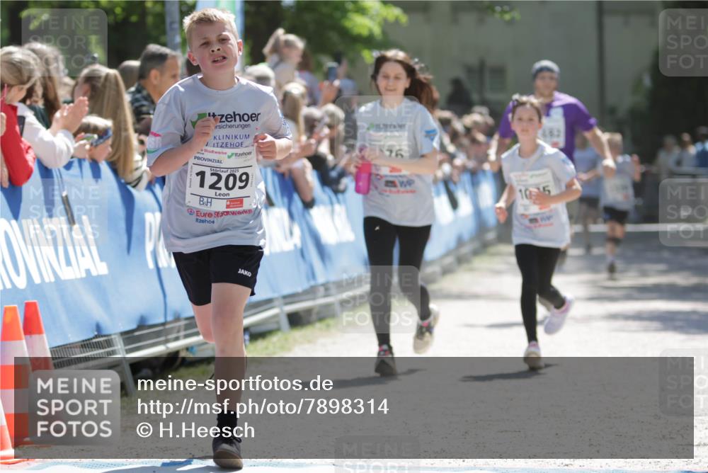 17.05.2025 - Störlauf H.Heesch http://msf.ph/oto/7898314 17.05.2025 14:43:49 Ziel 2025, 1209, 76, 182, 1035 meine-sportfotos.de