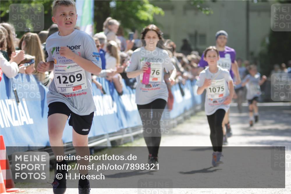 17.05.2025 - Störlauf H.Heesch http://msf.ph/oto/7898321 17.05.2025 14:43:49 Ziel 2025, 1209, 76, 1075 meine-sportfotos.de
