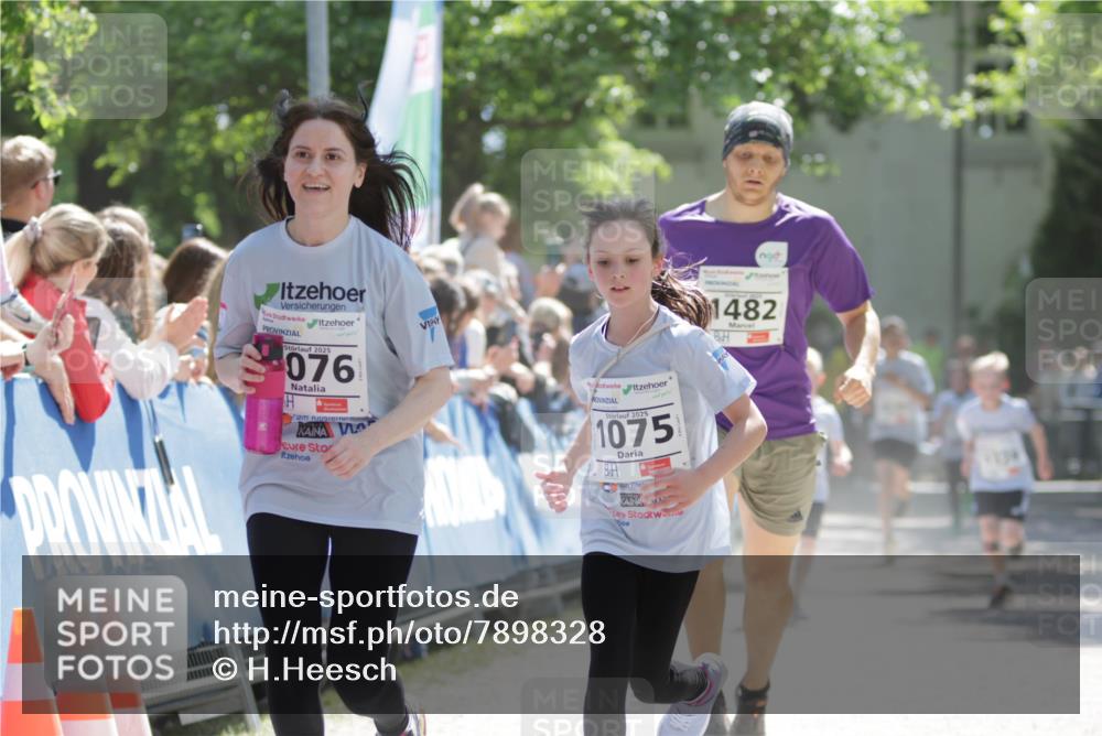 17.05.2025 - Störlauf H.Heesch http://msf.ph/oto/7898328 17.05.2025 14:43:51 Ziel 2025, 076, 2025, 1075, 1482 meine-sportfotos.de