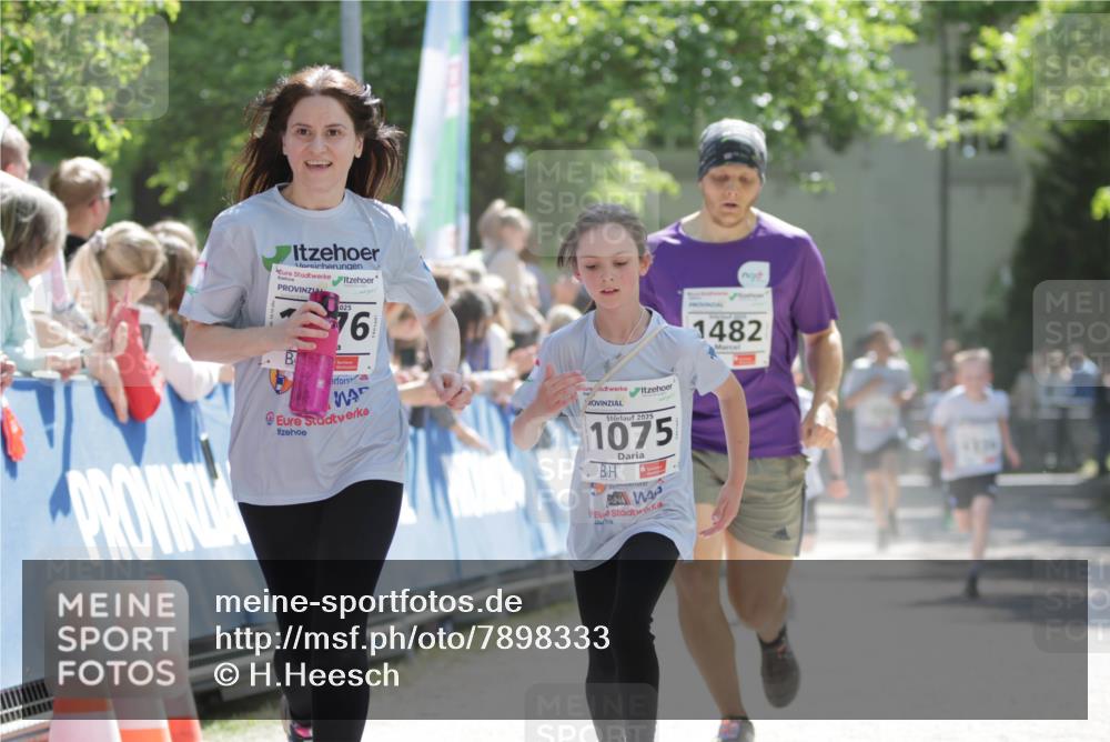 17.05.2025 - Störlauf H.Heesch http://msf.ph/oto/7898333 17.05.2025 14:43:51 Ziel 025, 76, 2025, 1075, 1482 meine-sportfotos.de