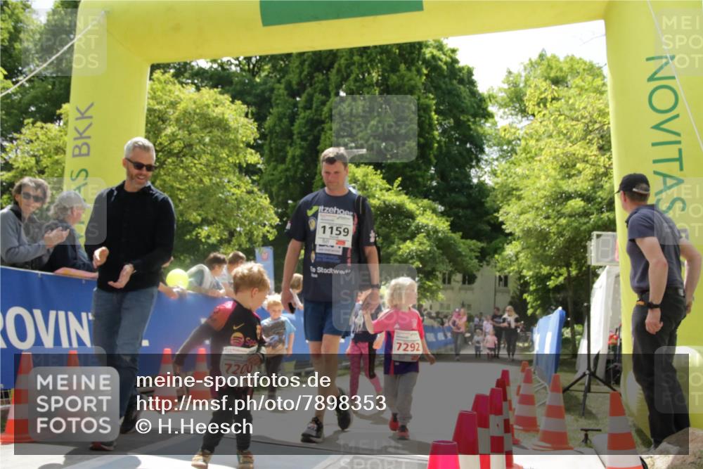 17.05.2025 - Störlauf H.Heesch http://msf.ph/oto/7898353 17.05.2025 13:05:35 Ziel 1159, 7200, 7292 meine-sportfotos.de