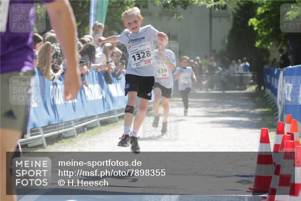 17.05.2025 - Störlauf H.Heesch http://msf.ph/oto/7898355 17.05.2025 14:43:54 Ziel 4, 2025, 1328, 1639, 1565 meine-sportfotos.de