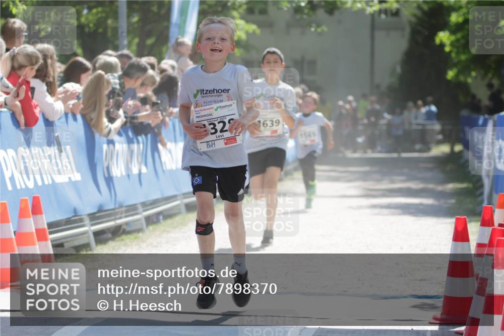 17.05.2025 - Störlauf H.Heesch http://msf.ph/oto/7898370 17.05.2025 14:43:54 Ziel 2025, 322, 1639, 1565 meine-sportfotos.de