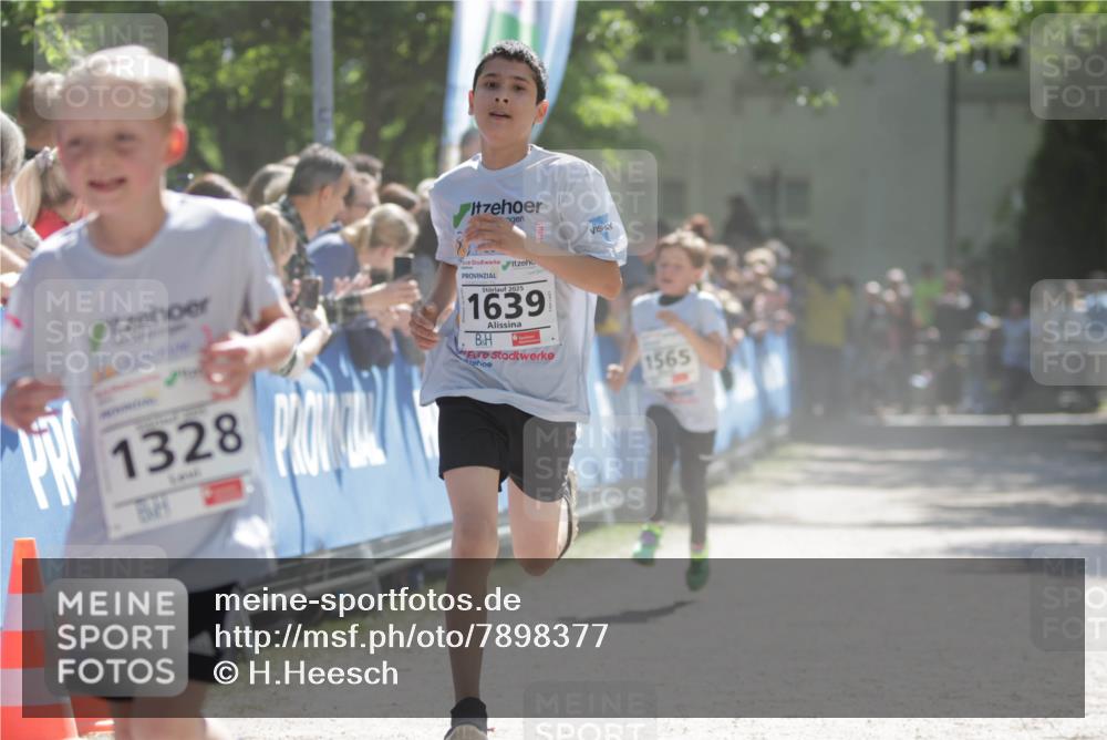 17.05.2025 - Störlauf H.Heesch http://msf.ph/oto/7898377 17.05.2025 14:43:55 Ziel 1328, 2025, 1639, 1565 meine-sportfotos.de