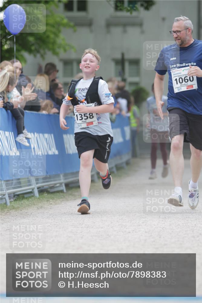 17.05.2025 - Störlauf H.Heesch http://msf.ph/oto/7898383 17.05.2025 14:57:42 Ziel 202, 1060, 1358 meine-sportfotos.de
