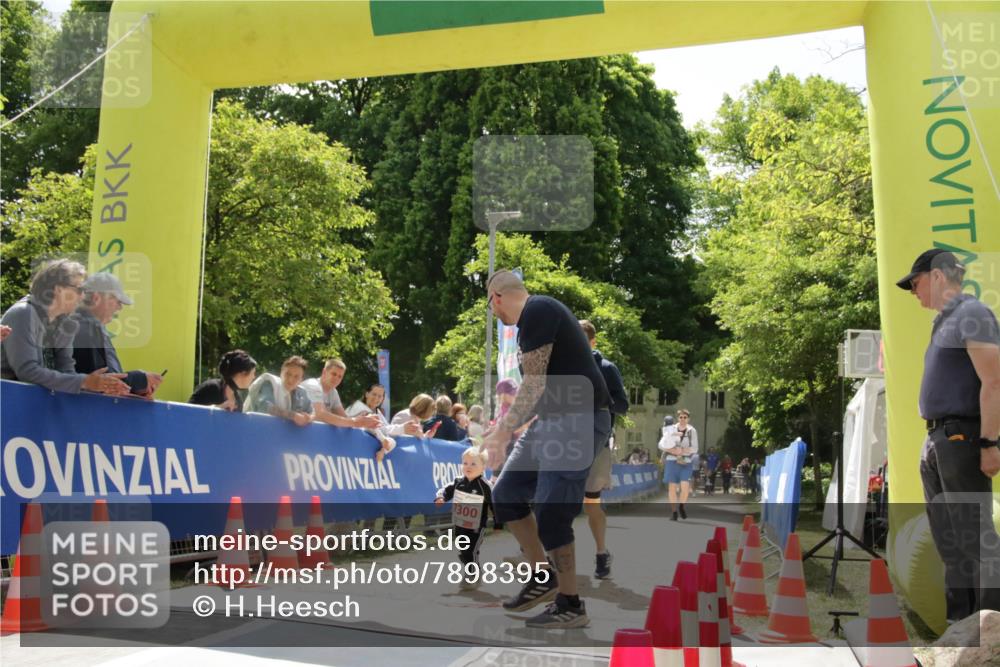 17.05.2025 - Störlauf H.Heesch http://msf.ph/oto/7898395 17.05.2025 13:05:54 Ziel 1300 meine-sportfotos.de