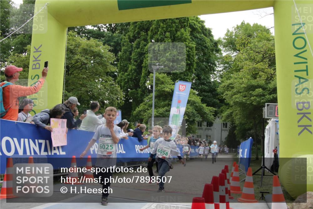 17.05.2025 - Störlauf H.Heesch http://msf.ph/oto/7898507 17.05.2025 13:16:41 Ziel 3, 6025, 6058 meine-sportfotos.de