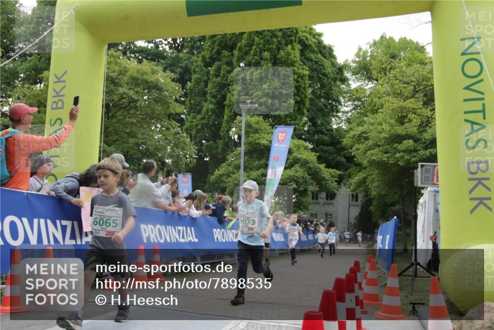 17.05.2025 - Störlauf H.Heesch http://msf.ph/oto/7898535 17.05.2025 13:16:46 Ziel 3, 6073, 6065 meine-sportfotos.de