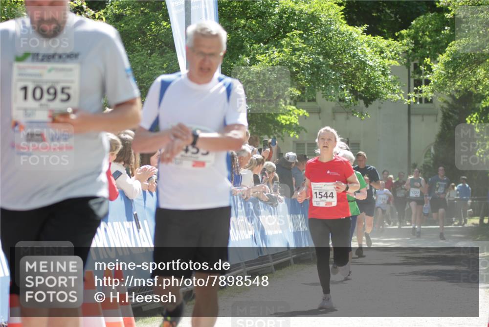 17.05.2025 - Störlauf H.Heesch http://msf.ph/oto/7898548 17.05.2025 14:44:24 Ziel 1095, 1992, 1544, 1188, 1227 meine-sportfotos.de