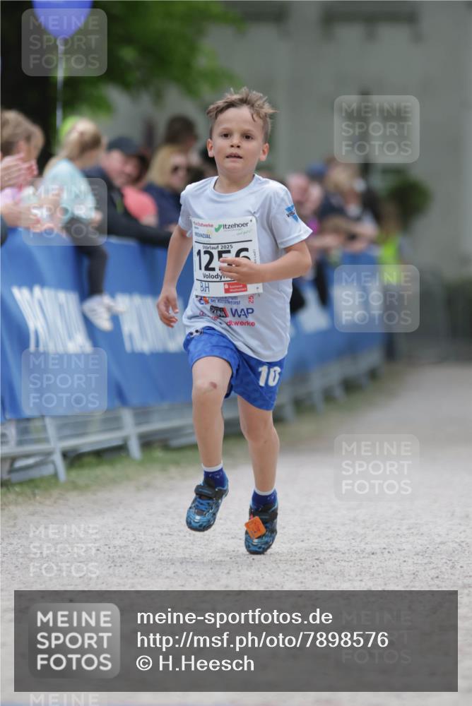 17.05.2025 - Störlauf H.Heesch http://msf.ph/oto/7898576 17.05.2025 14:58:22 Ziel 2025, 1255, 2, 10 meine-sportfotos.de