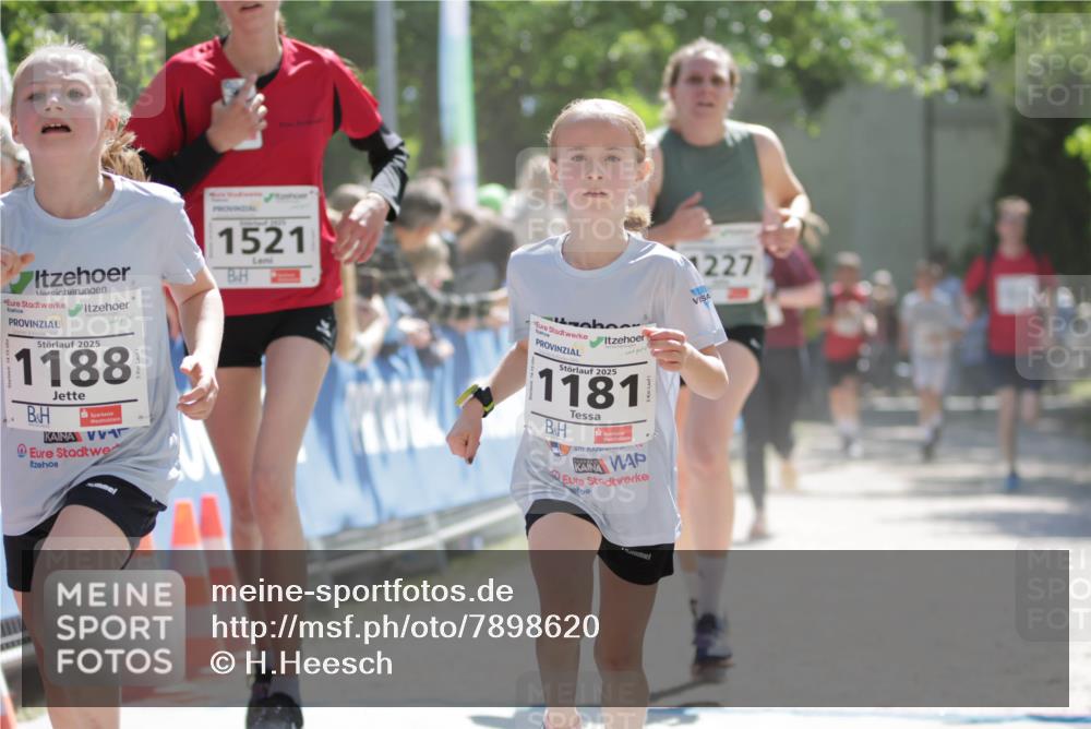 17.05.2025 - Störlauf H.Heesch http://msf.ph/oto/7898620 17.05.2025 14:44:33 Ziel 2025, 1188, 1521, 2025, 1181, 227 meine-sportfotos.de